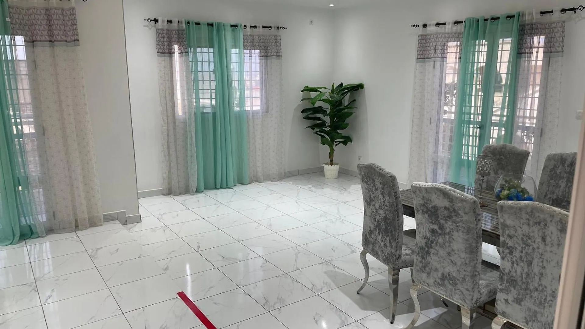 Renaissance Apartment Dakar 0*,  Senegal